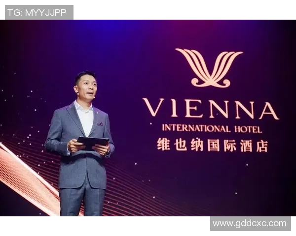 姚明化身打扮店员助力时尚潮流引领新风尚 姚明化身打扮店员助力时尚潮流引领新风尚