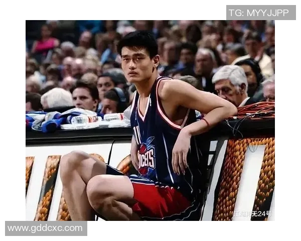 姚明在NBA初战的精彩表现与中国篮球的崛起之路