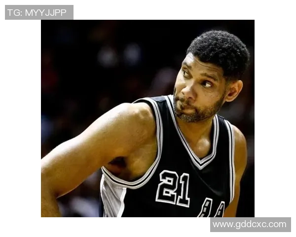 蒂姆邓肯的家庭生活揭秘篮球场外的温馨与挑战