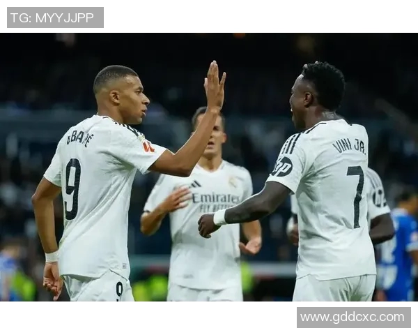 探寻巴黎足球明星的魅力与成就背后故事 探寻巴黎足球明星的魅力与成就背后故事