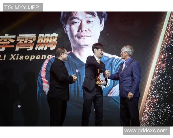 足球巨星携手电竞产业共创未来新局面